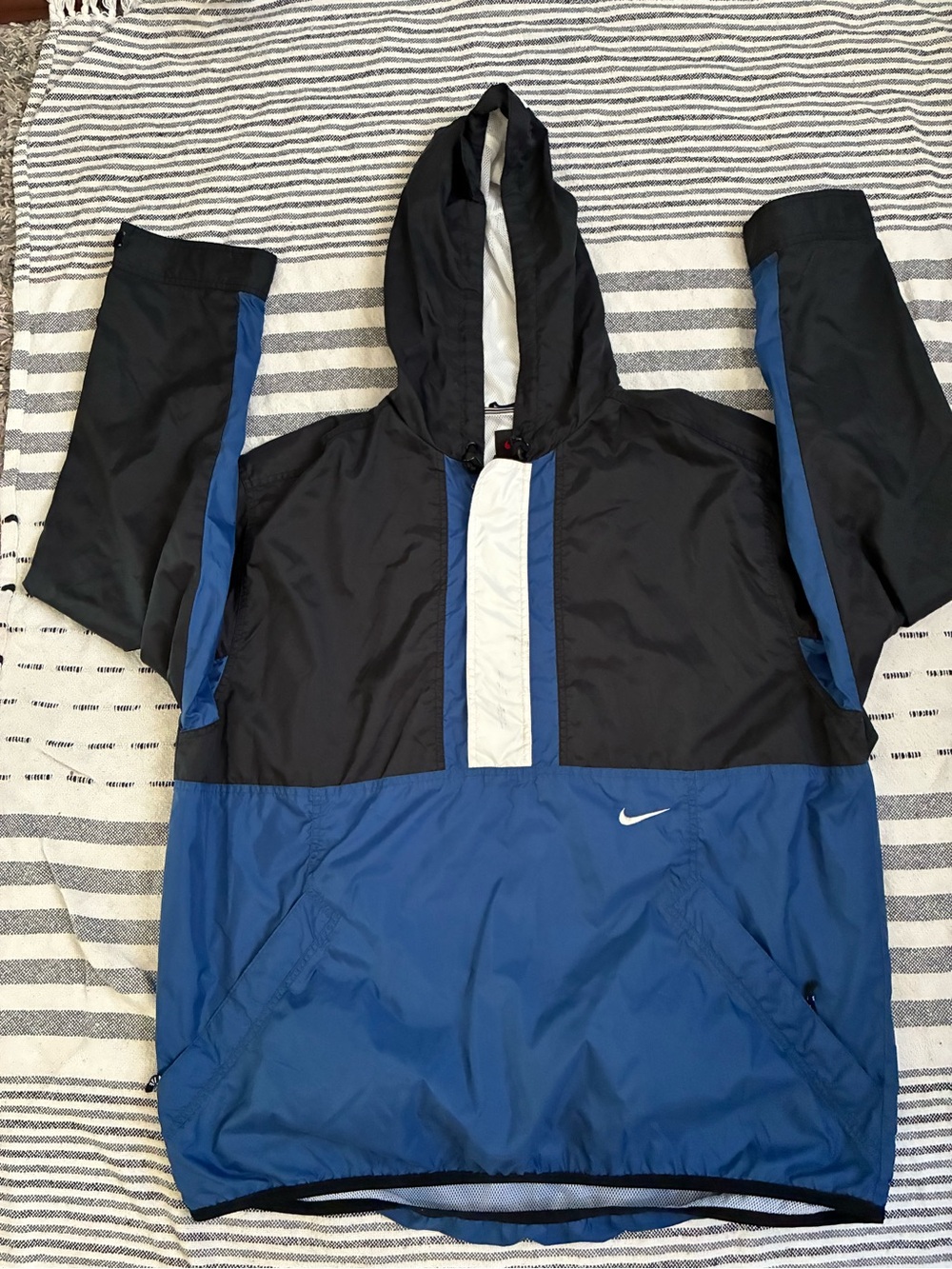 Nike Men's Black and Blue Hooded Windbreaker with White Placket